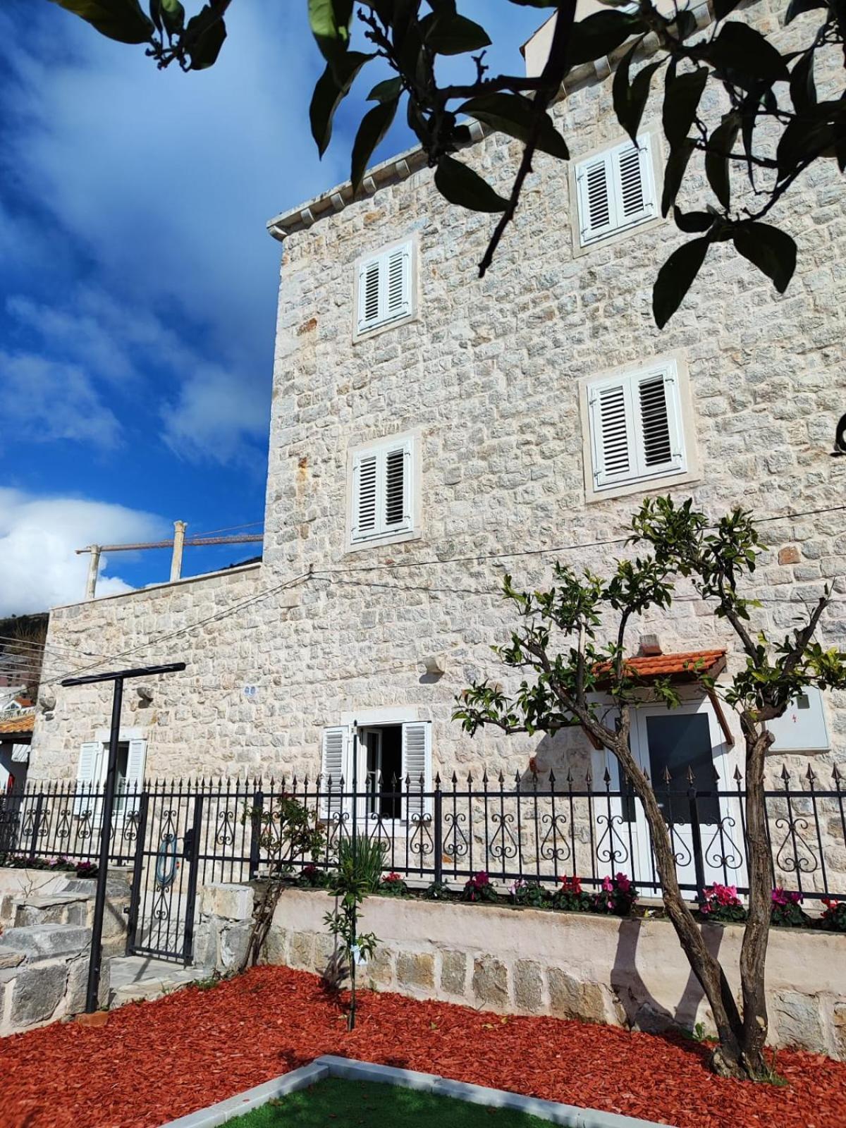 Apartments Harriet Dubrovnik Bagian luar foto