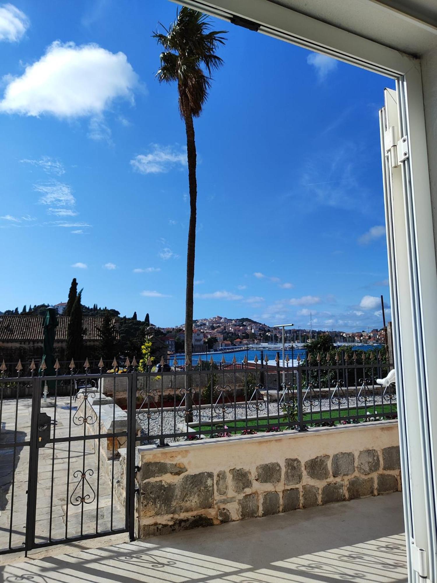 Apartments Harriet Dubrovnik Bagian luar foto